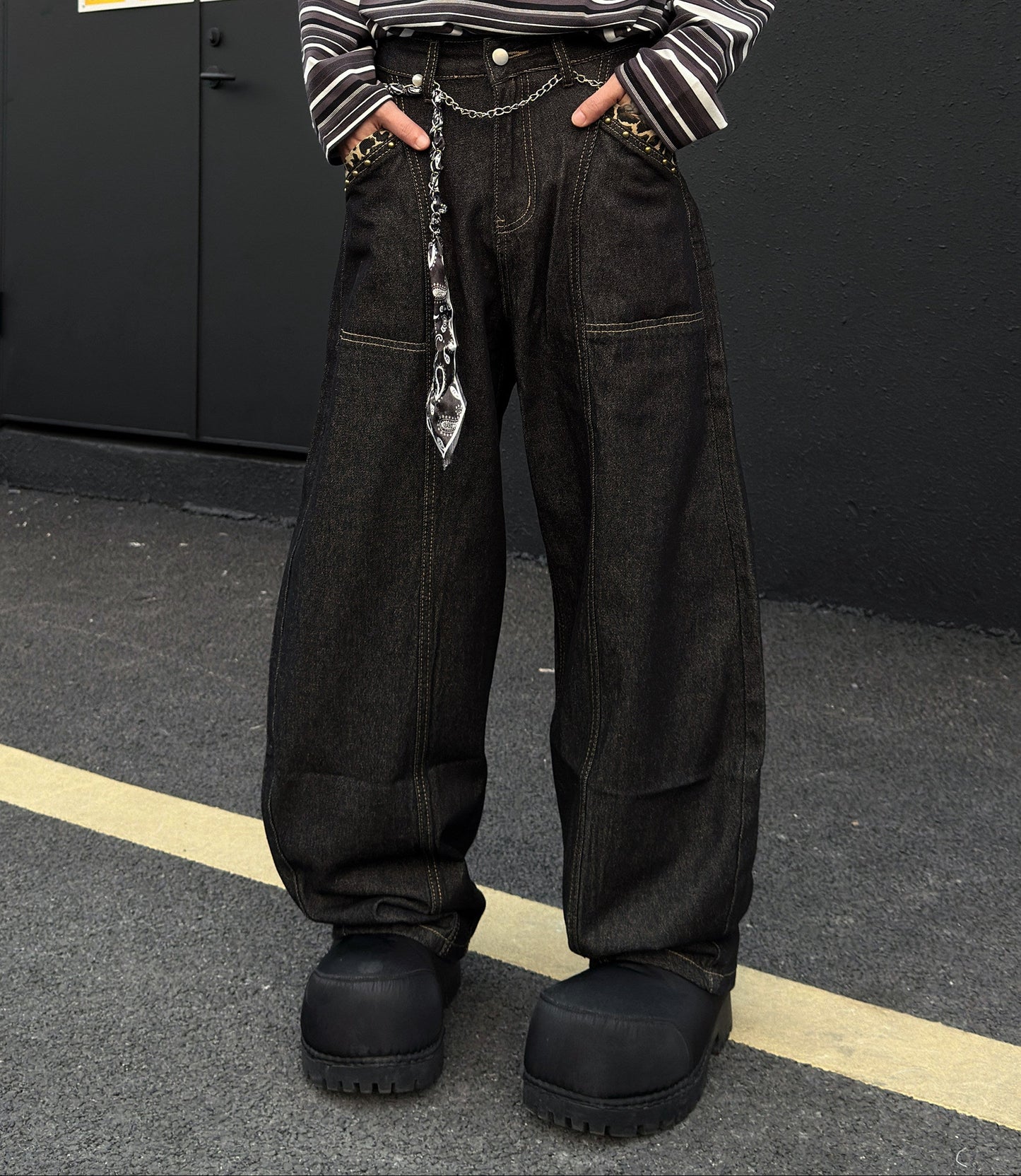 Cross Embroidery Wash Curved Cut Wide Leg Denim Jeans WN23023