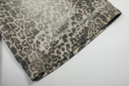 Allover Leopard Print Wide Leg Short Denim Jeans WN25650