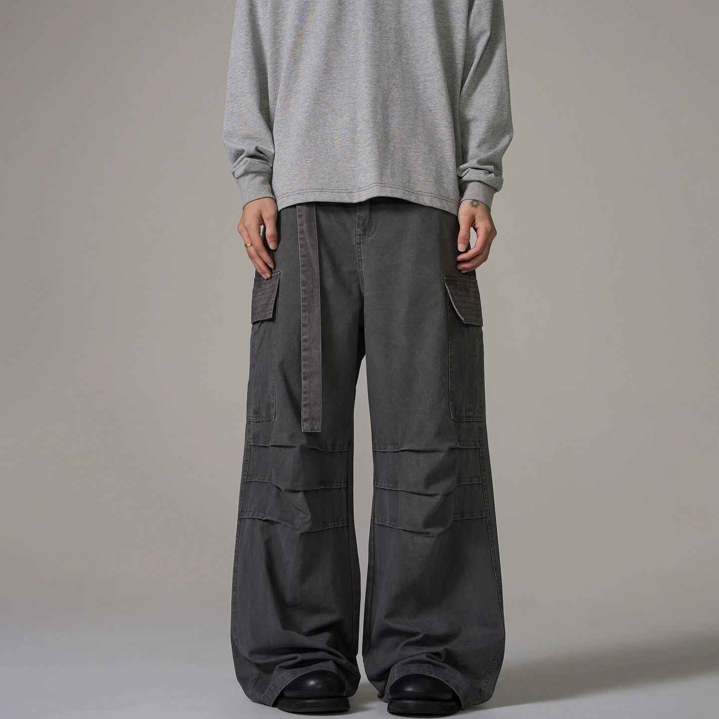 Washed Wide-Leg Straight Cargo Pants WN10644