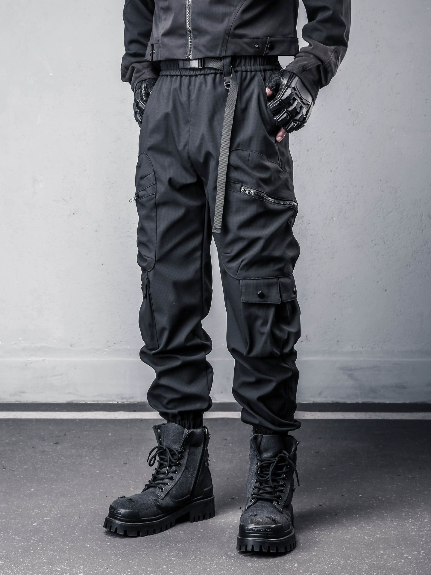 Multi Pocket Cuffed Cargo Pants WN22344