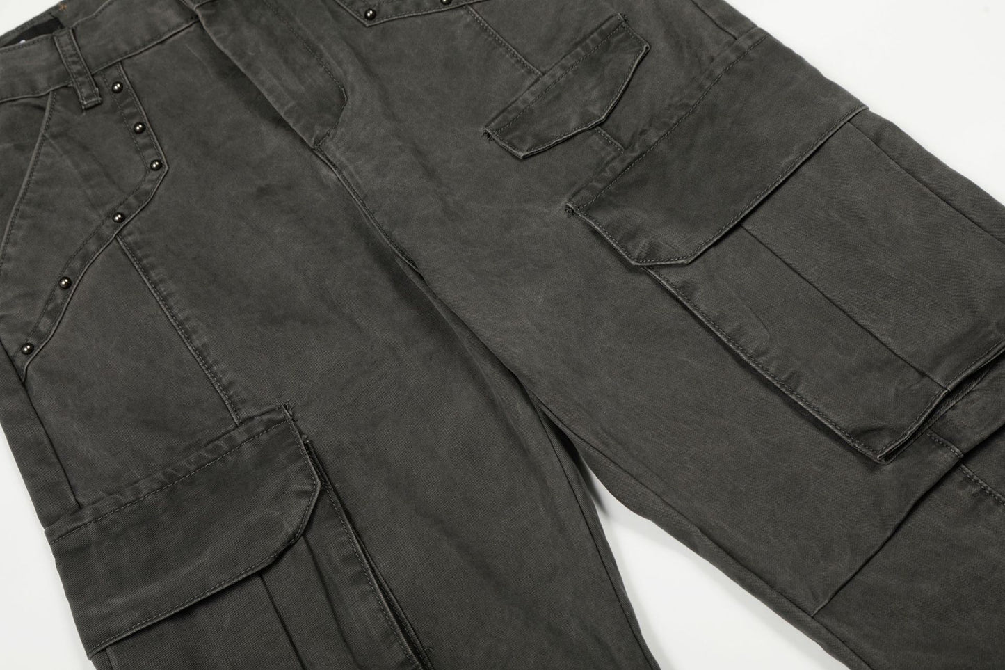 Multi Pocket Studs Wide Leg Cargo Pants WN26136
