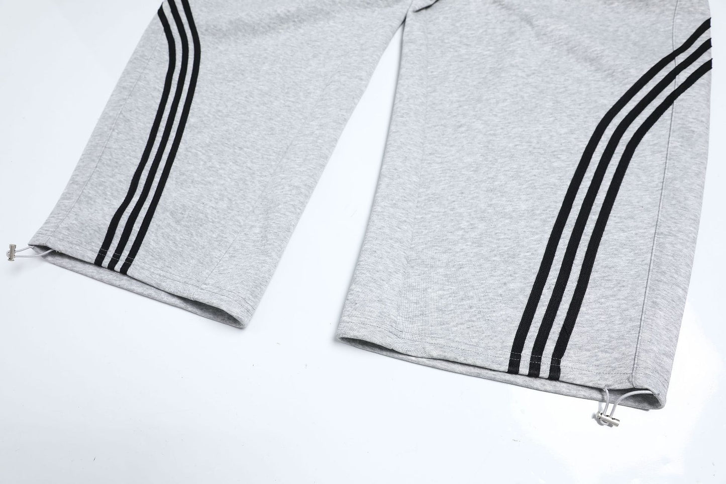 Deconstruction Curved Leg Wide Leg Sweatpants WN26160