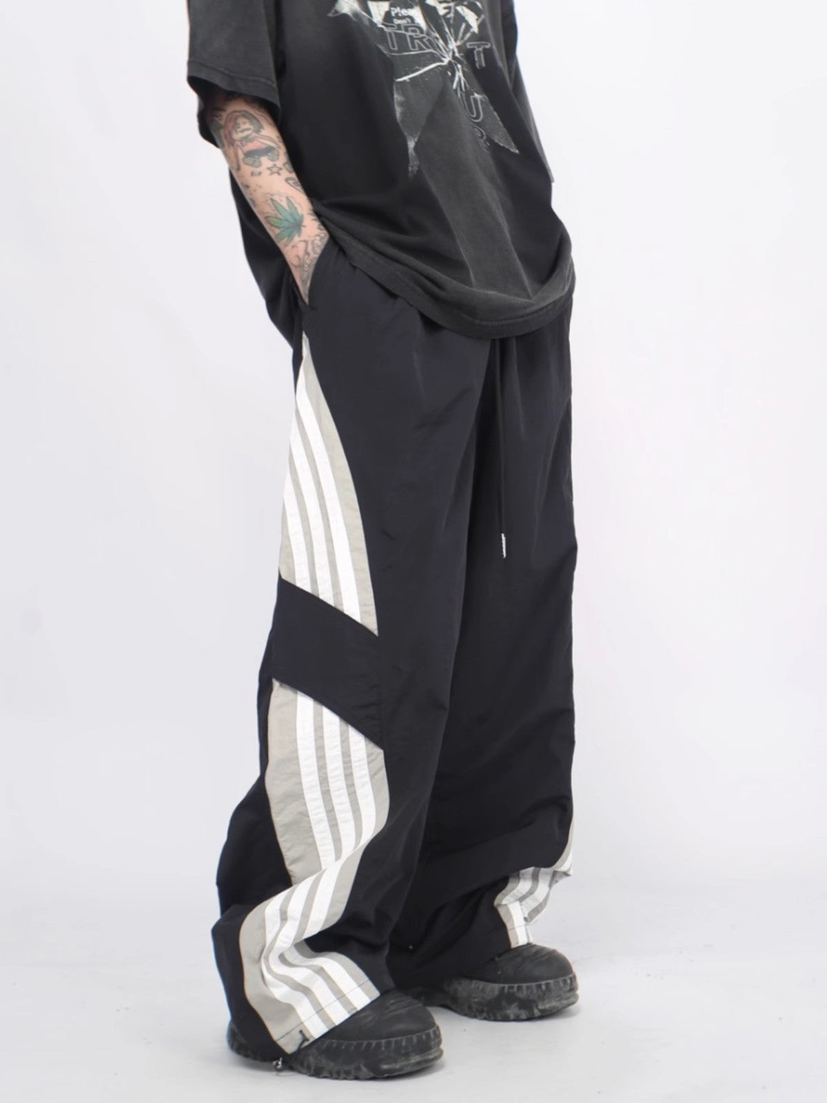 Side Stripes Wide-Leg Sporty Pants WN6551