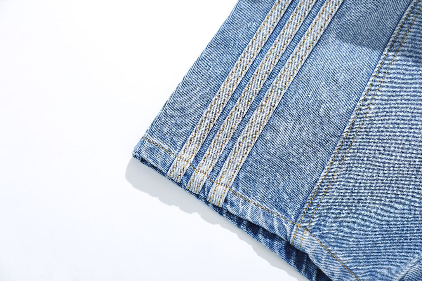 Washed Whisker Pin Tuck Wide Leg Denim Jeans WN26126
