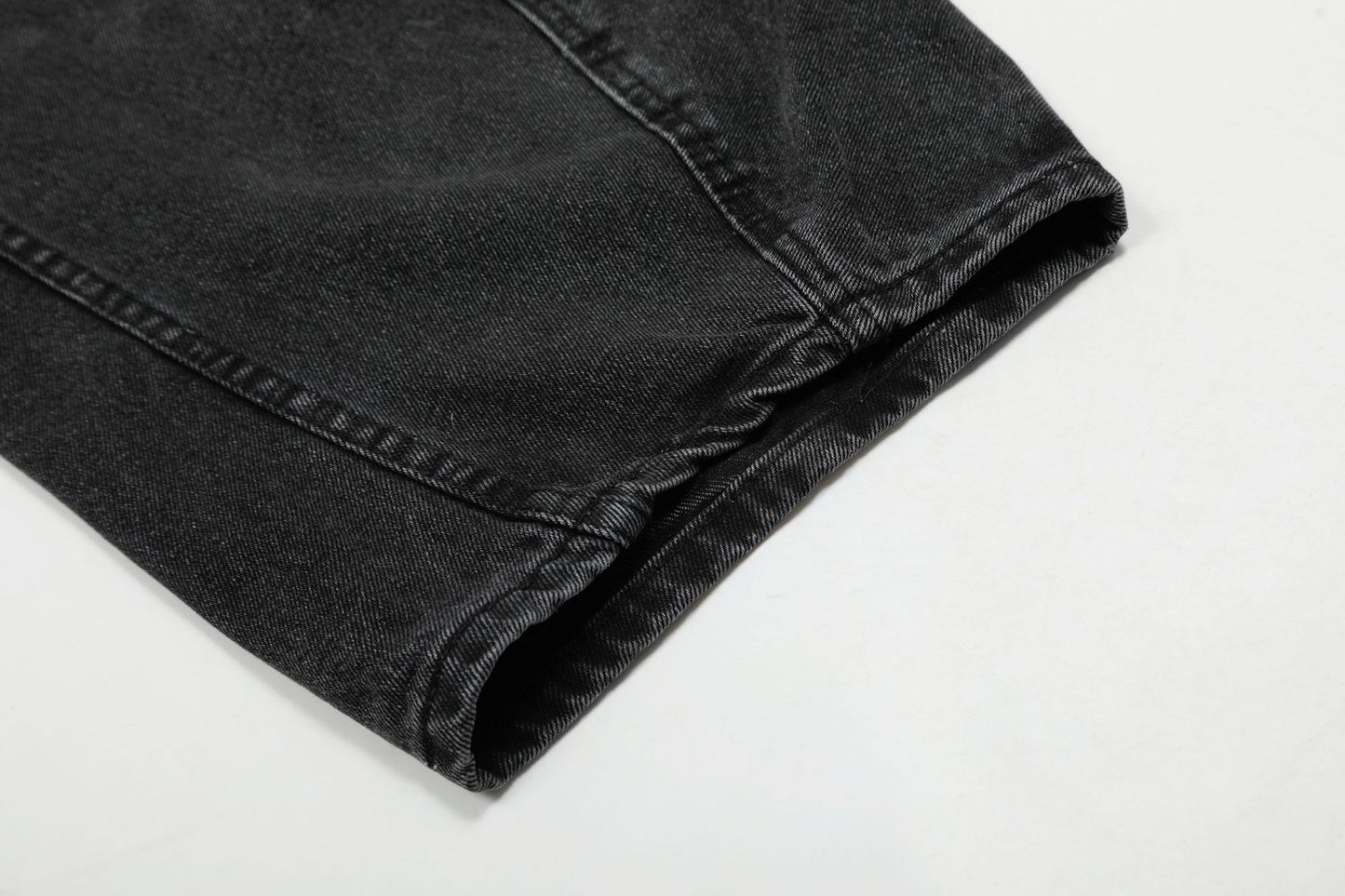 Washed Pleats Curved Denim Jeans WN25487