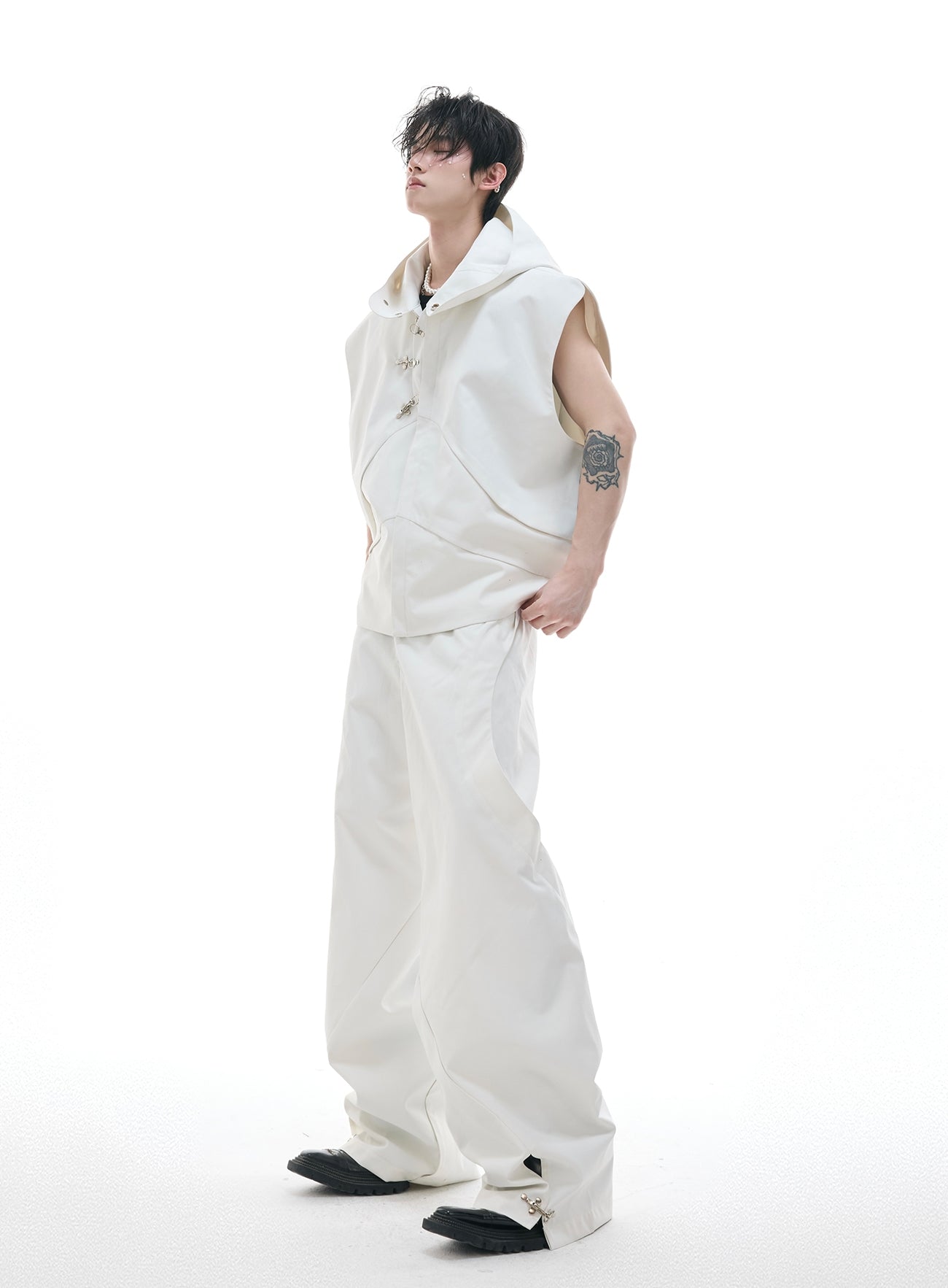 Metal Buckle Hooded Sleeveless Vest & Pants Setup WN18397