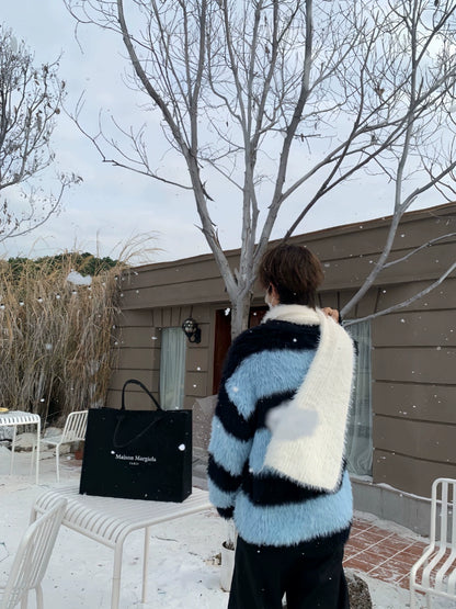 Stripe Fake Fur Pullover Knit Sweater WN19922