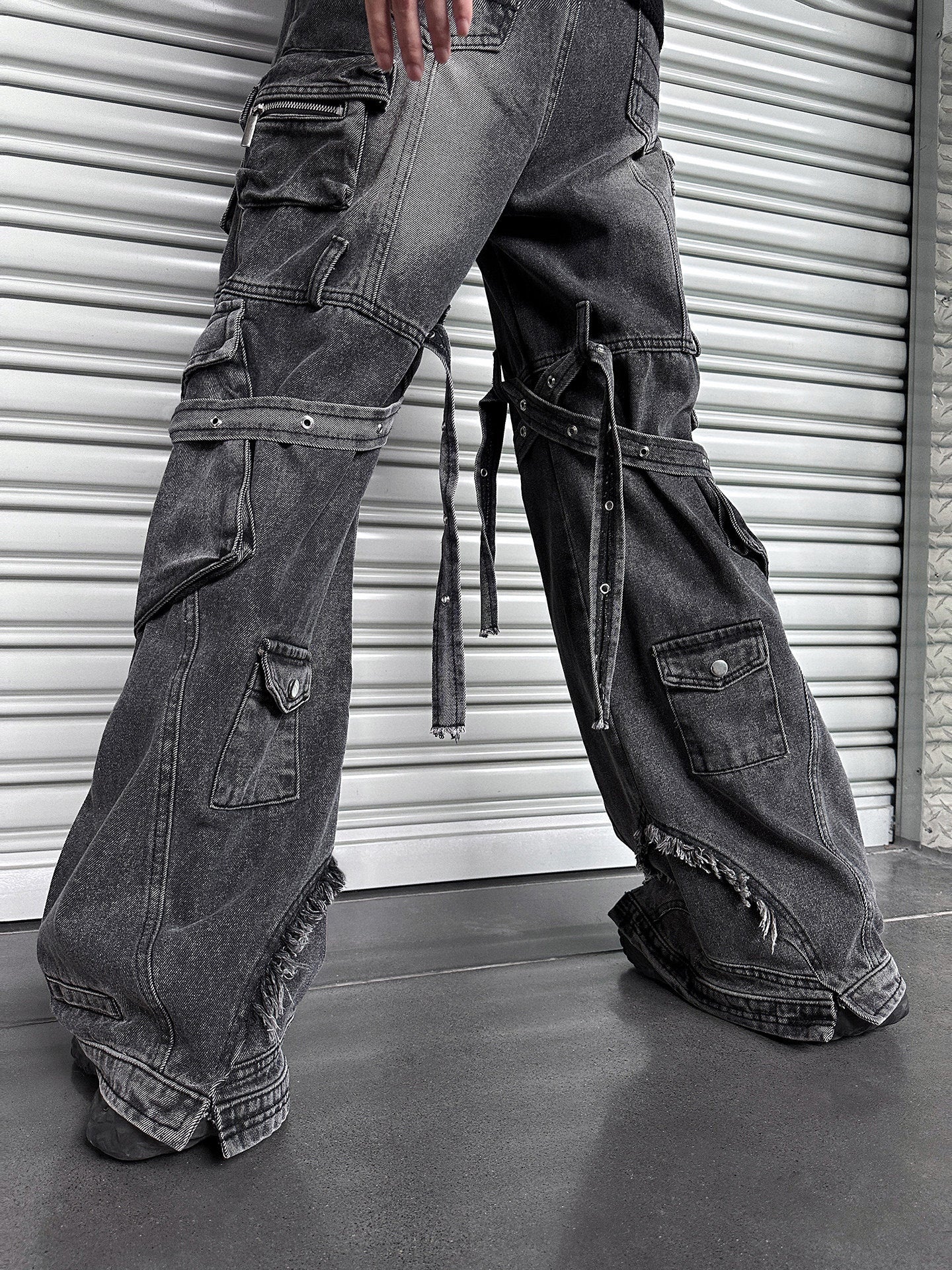 Wide Leg Multi-Pocket Denim Jeans WN25071