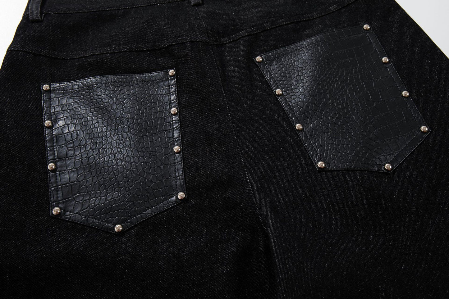 Python Pattern Rivet Denim Half Pants WN25746