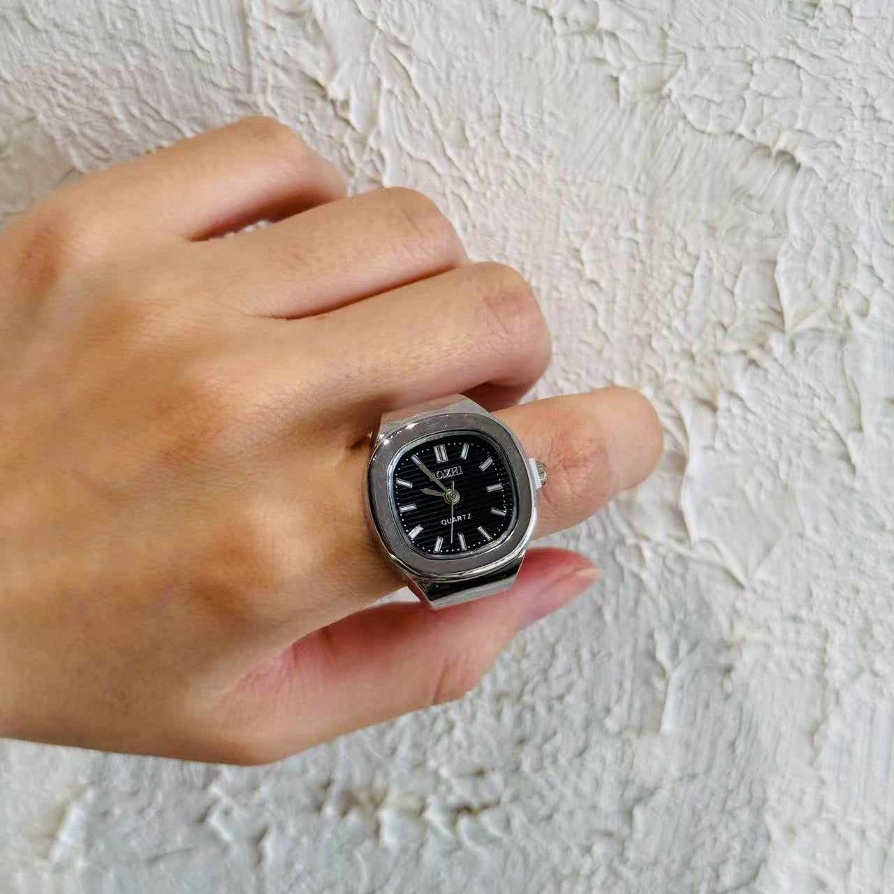 Mini Finger Watch Ring WN21149-K2