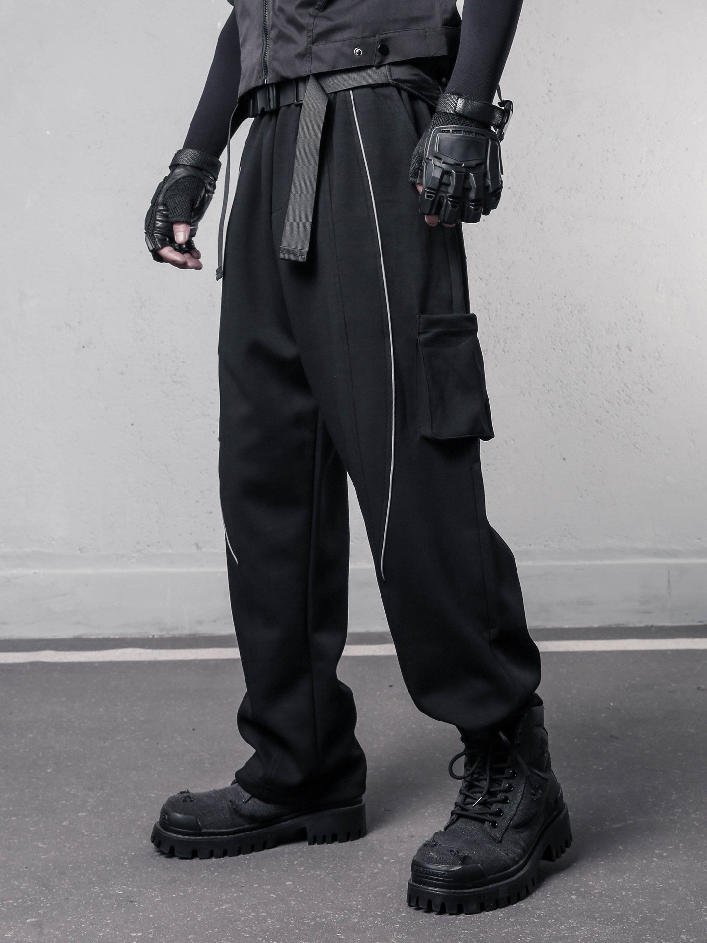 Reflective Stripe Functional Cuffed Cargo Pants WN22578