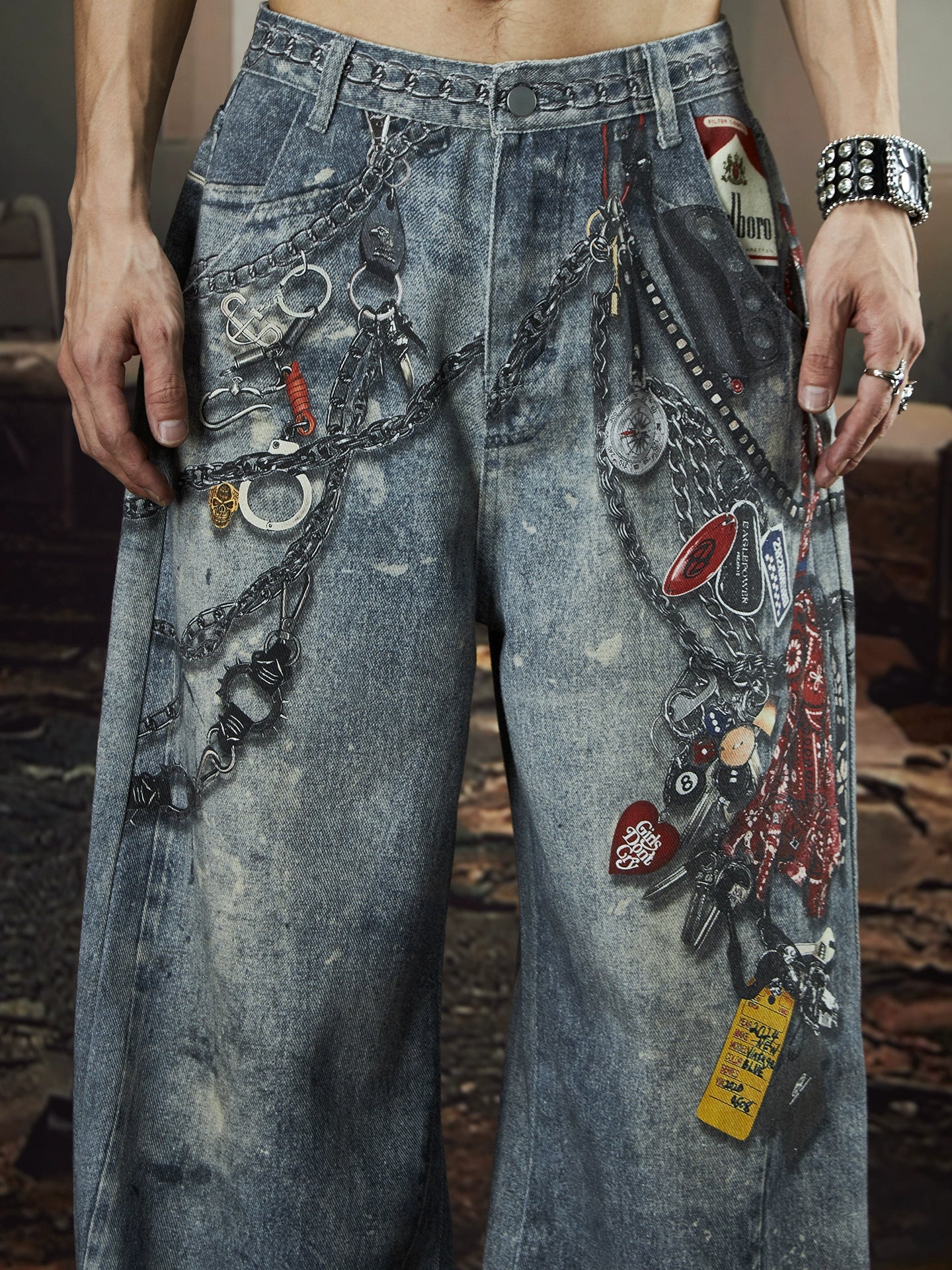 Chain Print Washed Wide Leg Denim Jeans WN18421