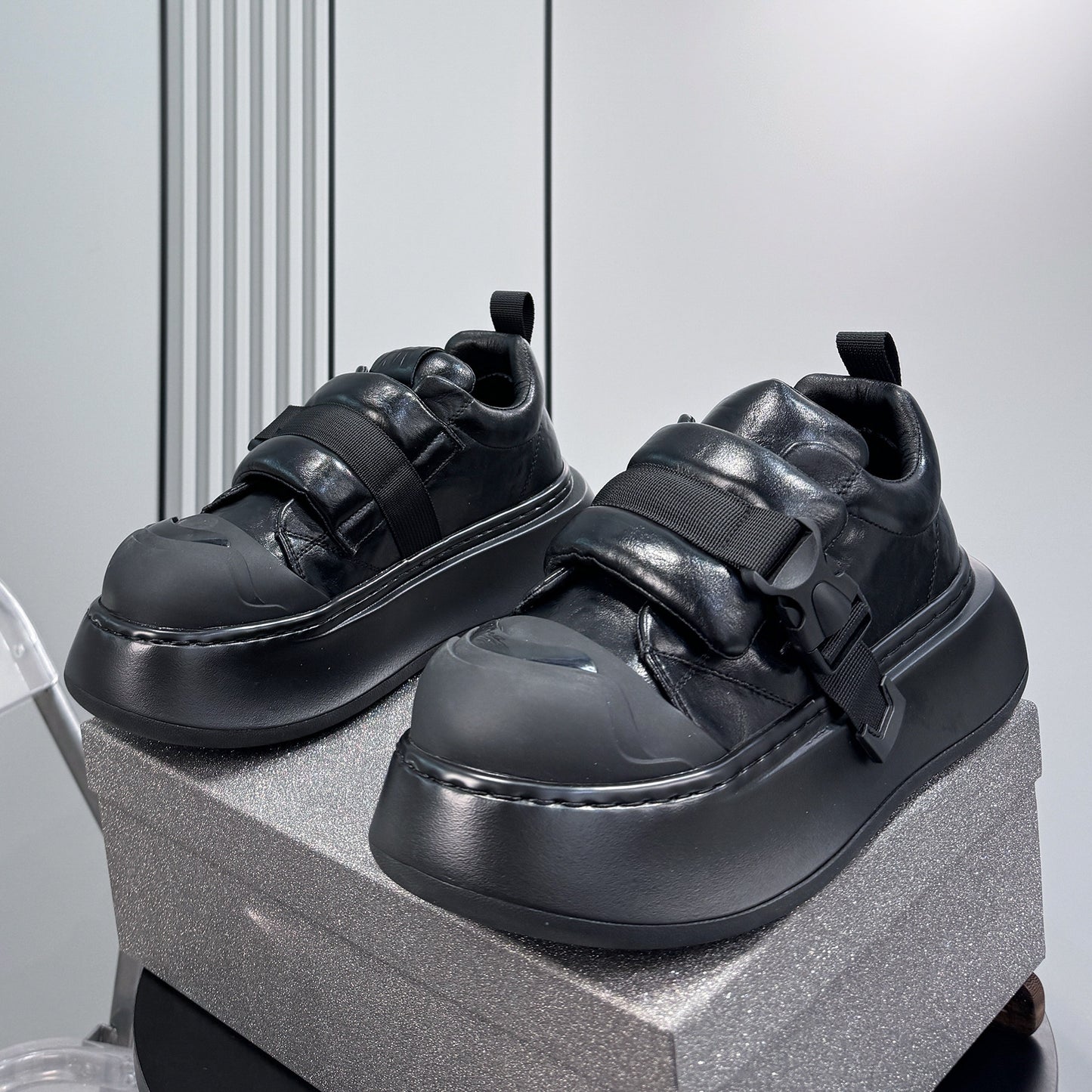 Strap Buckle Platform Thick Sole Sneakers WN24647