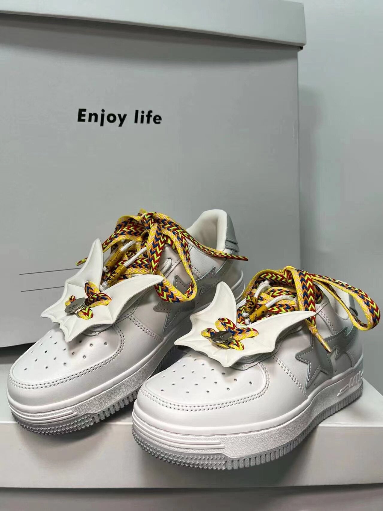 Star Patch Lace-Up Low Top Sneakers WN24134