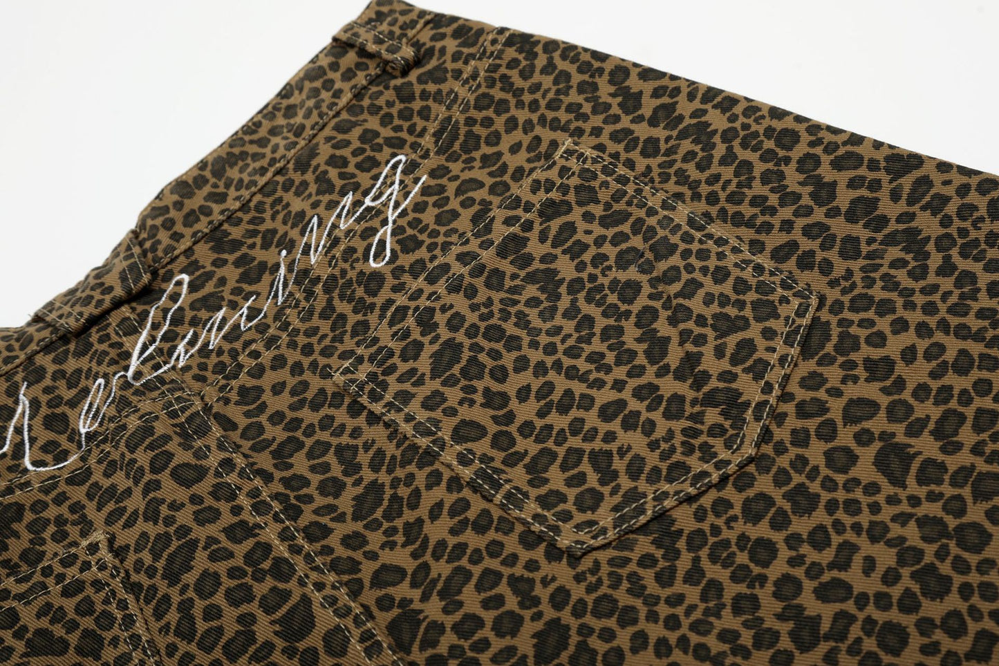 Leopard Print Curved Cargo Half Pants WN26145