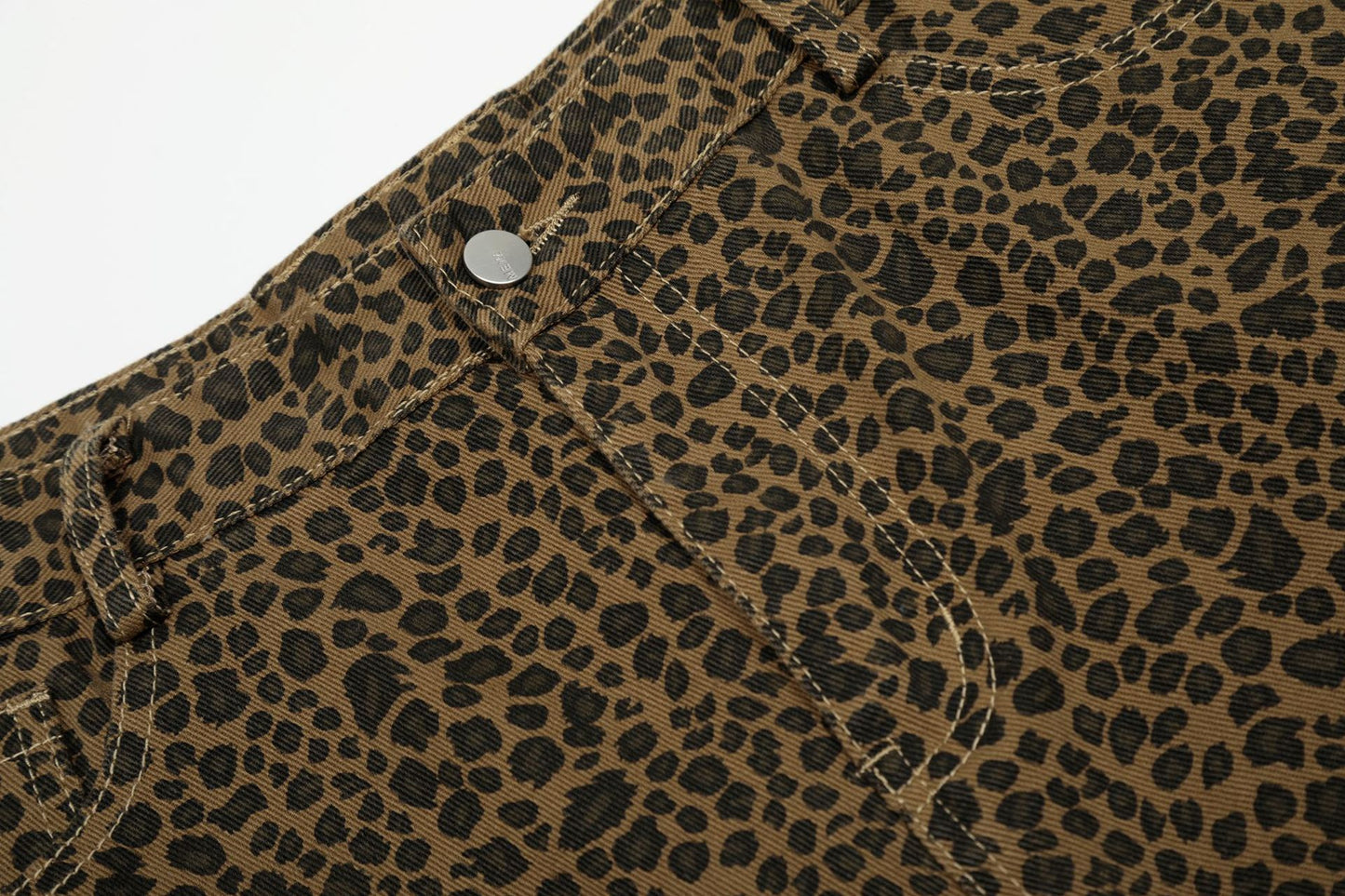 Leopard Print Curved Cargo Half Pants WN26145