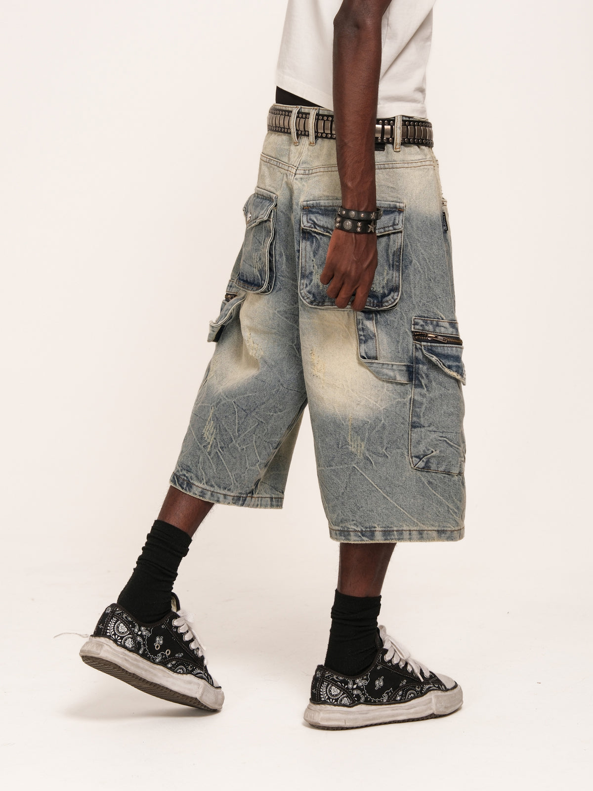 Washed Zip Cargo Denim Half Jeans WN26643