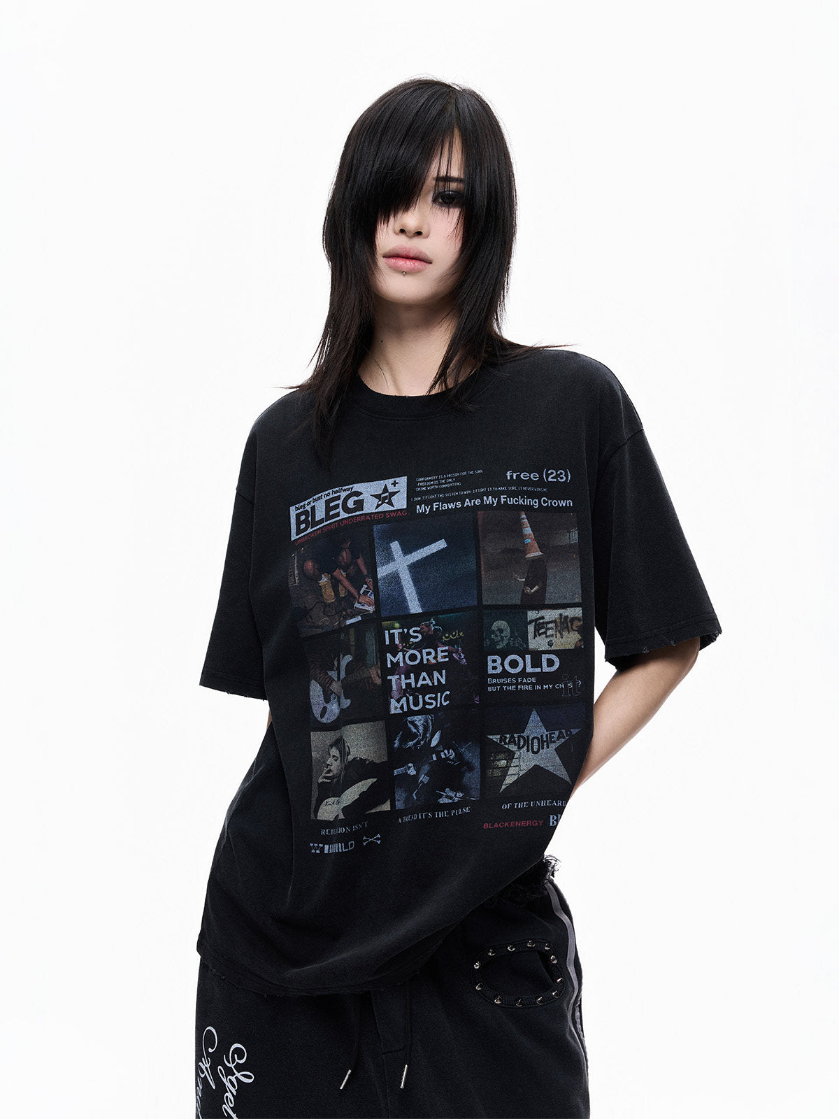 Oversize Collage Graphic Print Short Sleeve T-Shirt WN27370