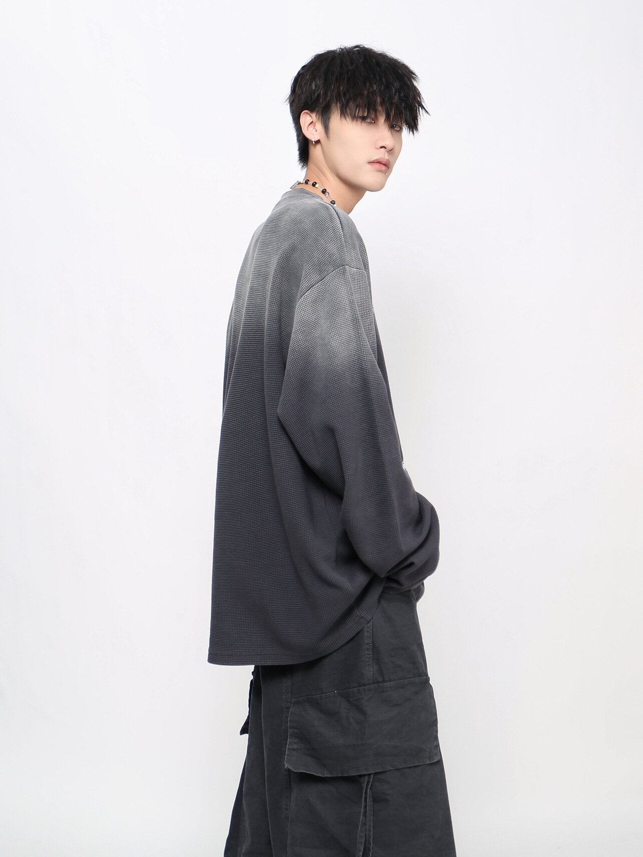 Gradient Graphic Print Damage Long Sleeve T-Shirt WN24464