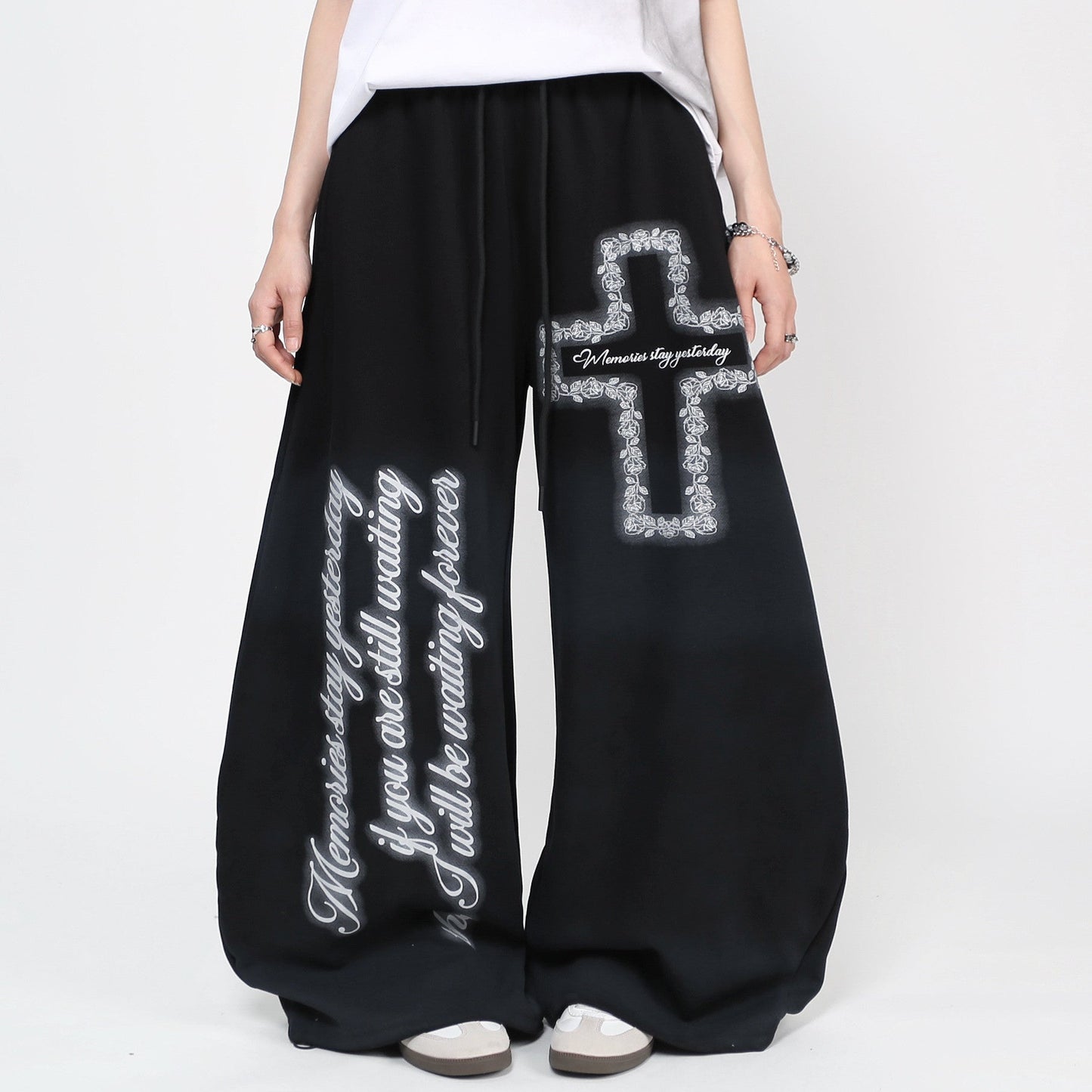 Cross Letter Print Washed Wide Leg Sporty Pants WN24483