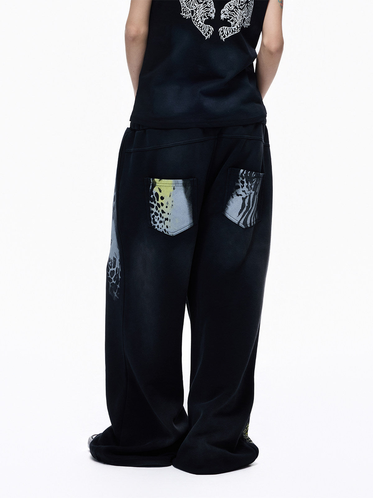 Leopard Print Drawstring Wide Leg Sweatpants WN27359