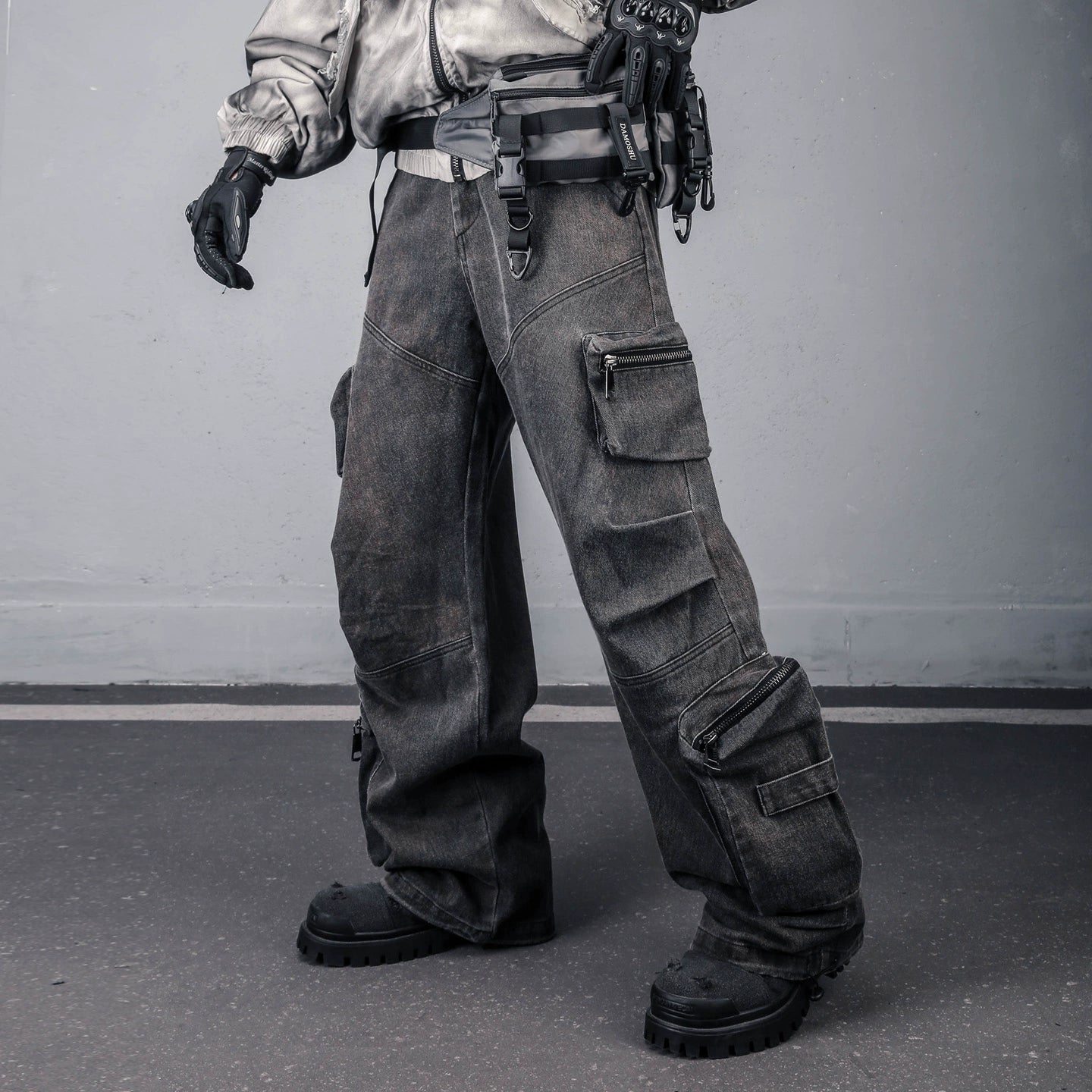 Wash Multi-Pocket Fleece Lining Cargo Denim Jeans WN22436