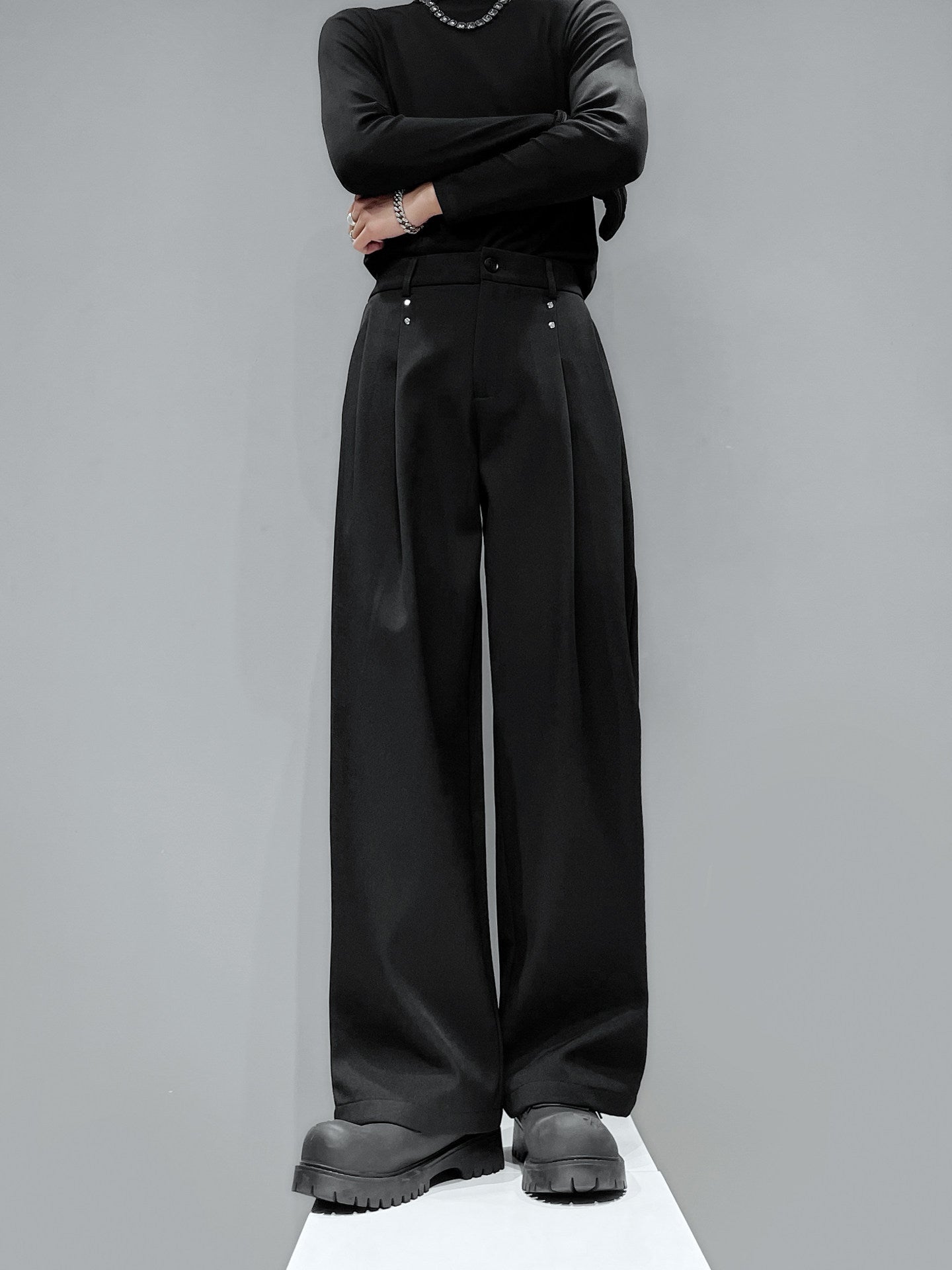 Pleats Studs Straight Trousers WN23862
