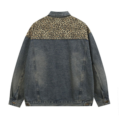 Chaqueta de mezclilla de mosaico de estampado de leopardo WN11440