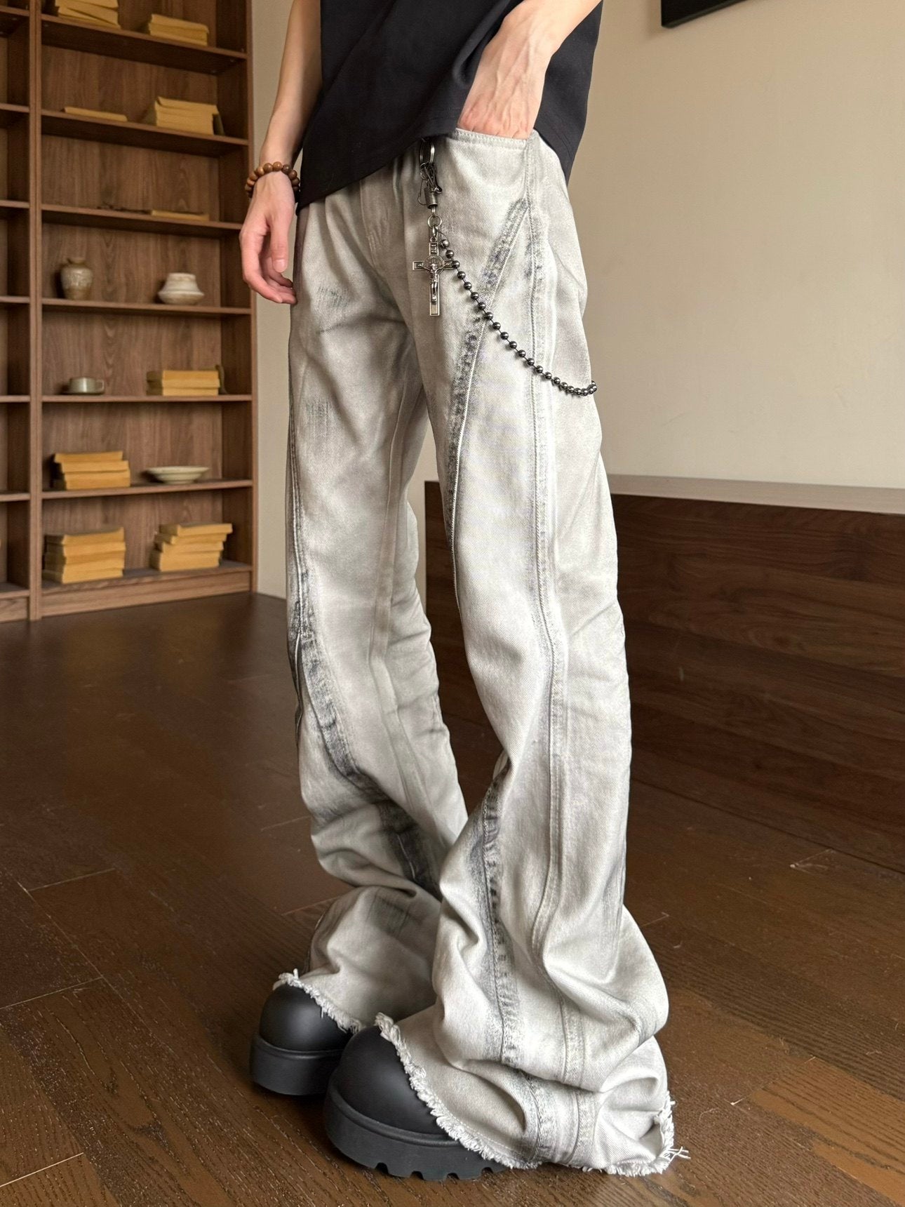 Structural Damage Gradient Flare Denim Jeans WN23185