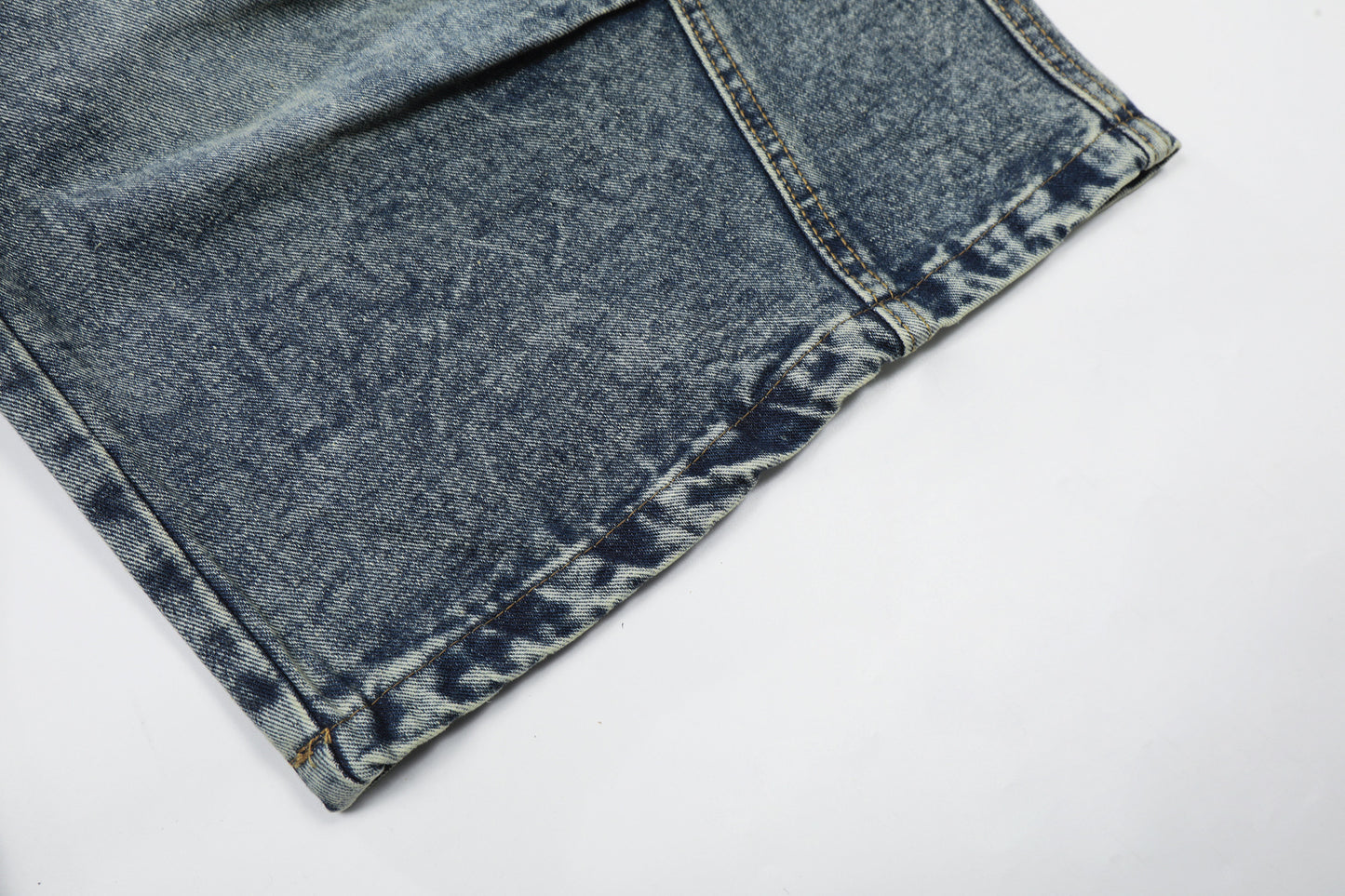Washed Studs Panel Cropped Denim Half Jeans WN25766