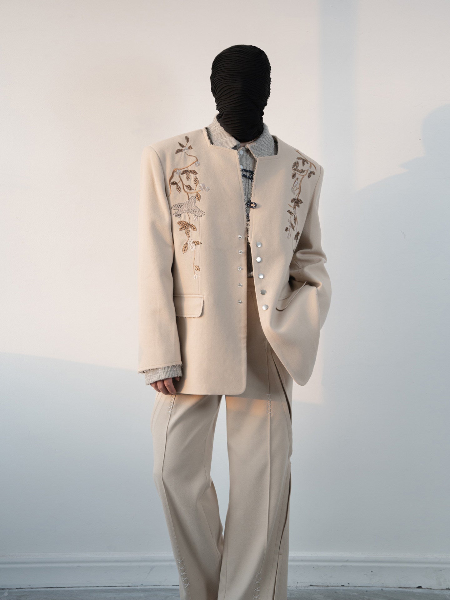 Floral Embroidery Tailored Jacket & Side Slits Wide-Leg Trousers Setup WN23635