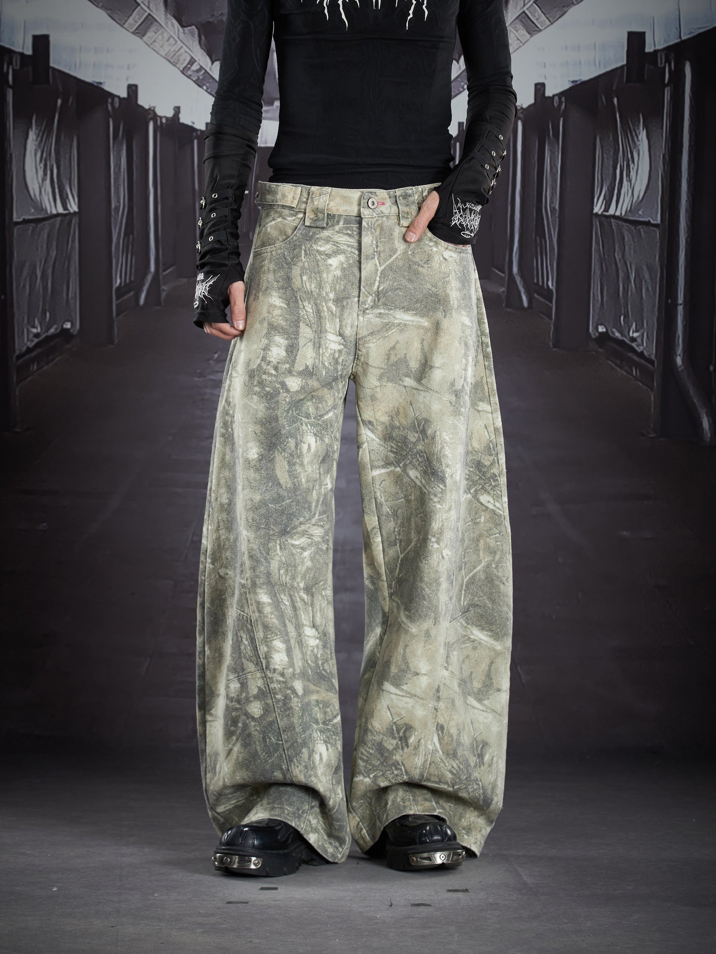 Letter Embroidery Camouflage Wide Leg Barrel Pants WN22903