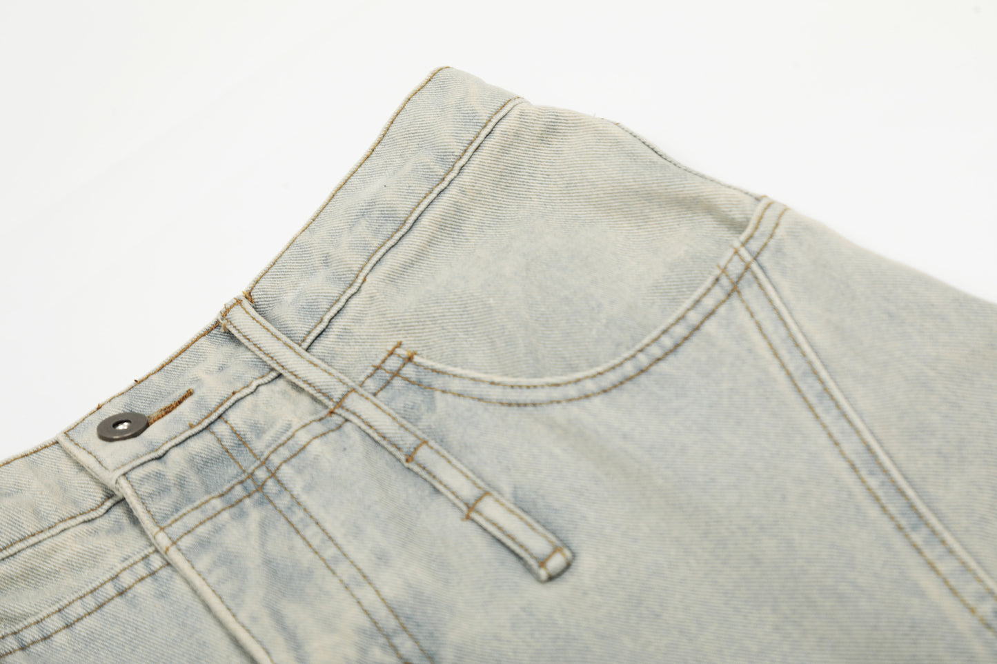 Washed Damage Curved Wide Leg Denim Jeans WN25912