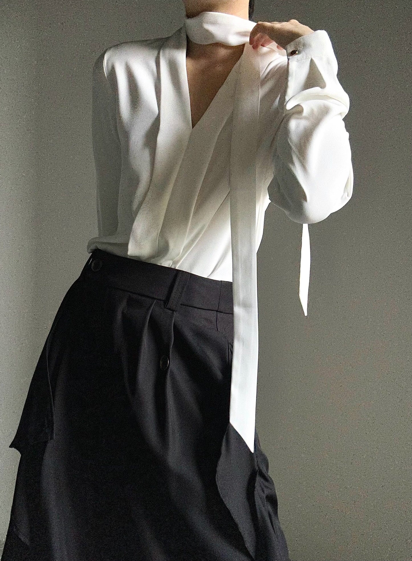 V-Neck Tie Drape Long Sleeve Shirt WN23130