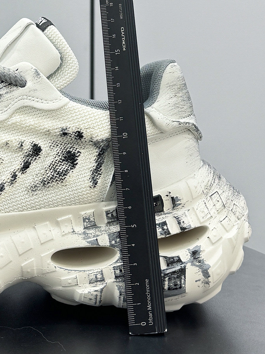 Damage Graffiti Print Chunky Sole Sneakers WN24585