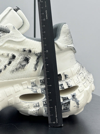 Damage Graffiti Print Chunky Sole Sneakers WN24585