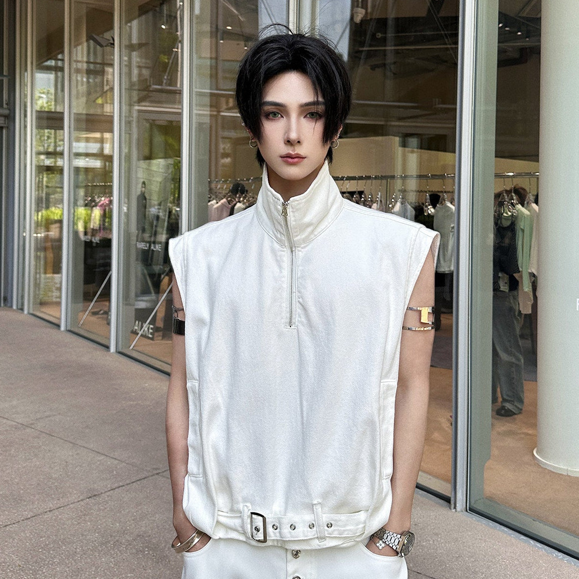 Standing-Collar Sleeveless T-Shirt WN25134