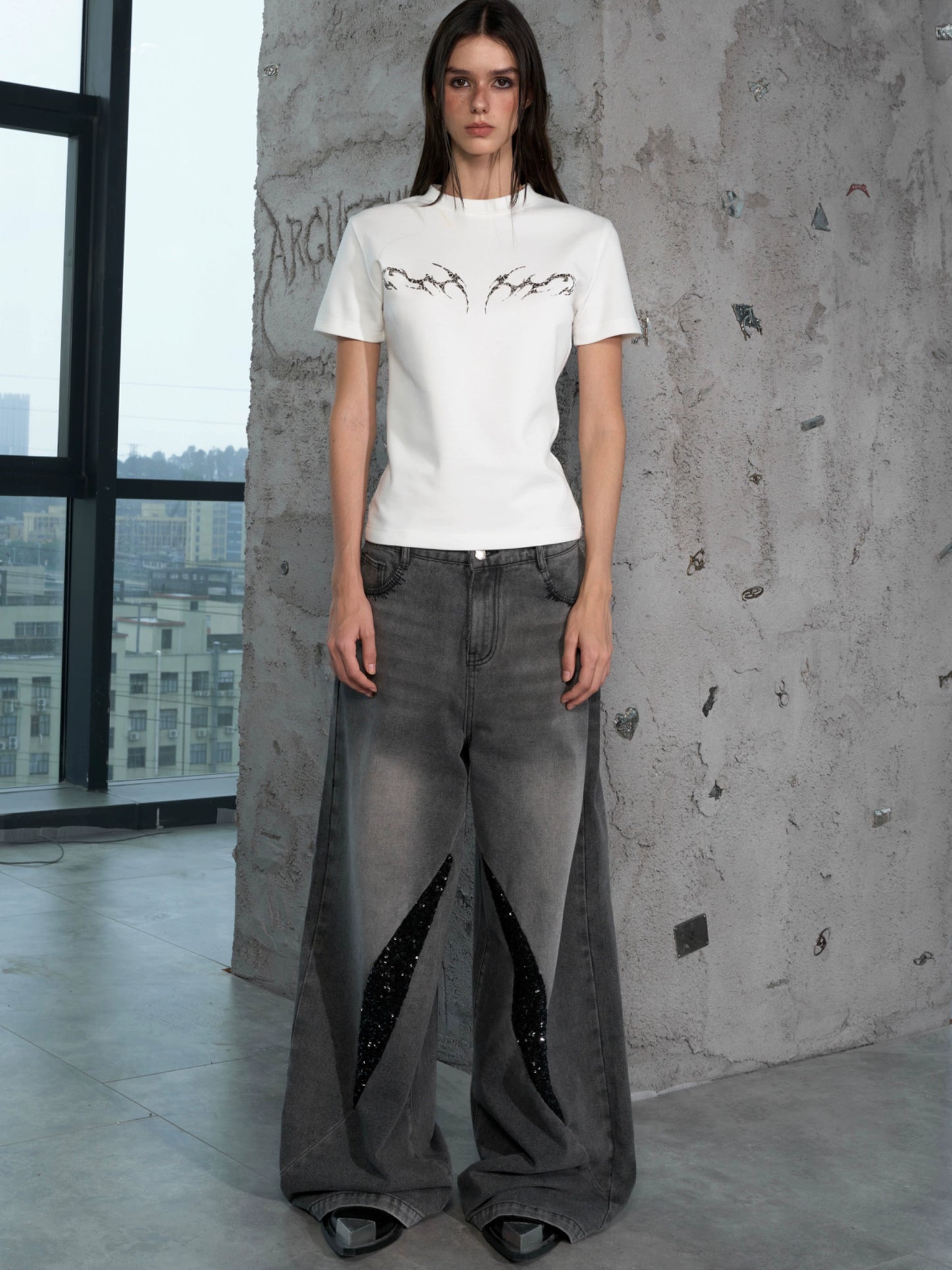 Washed Sequin Damage Straight Denim Jeans WN20670