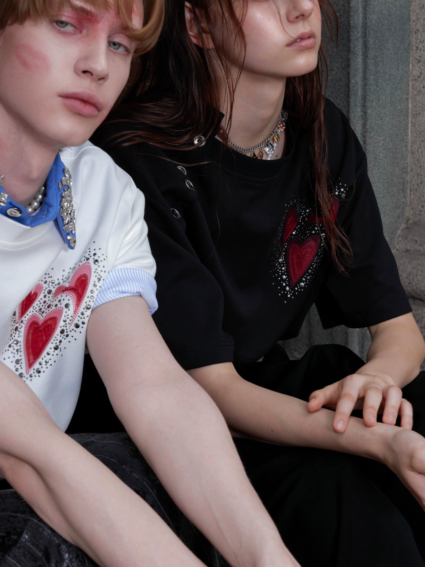 Irregular Neckline Embroidery Rhinestone Short Sleeve T-Shirt WN18374