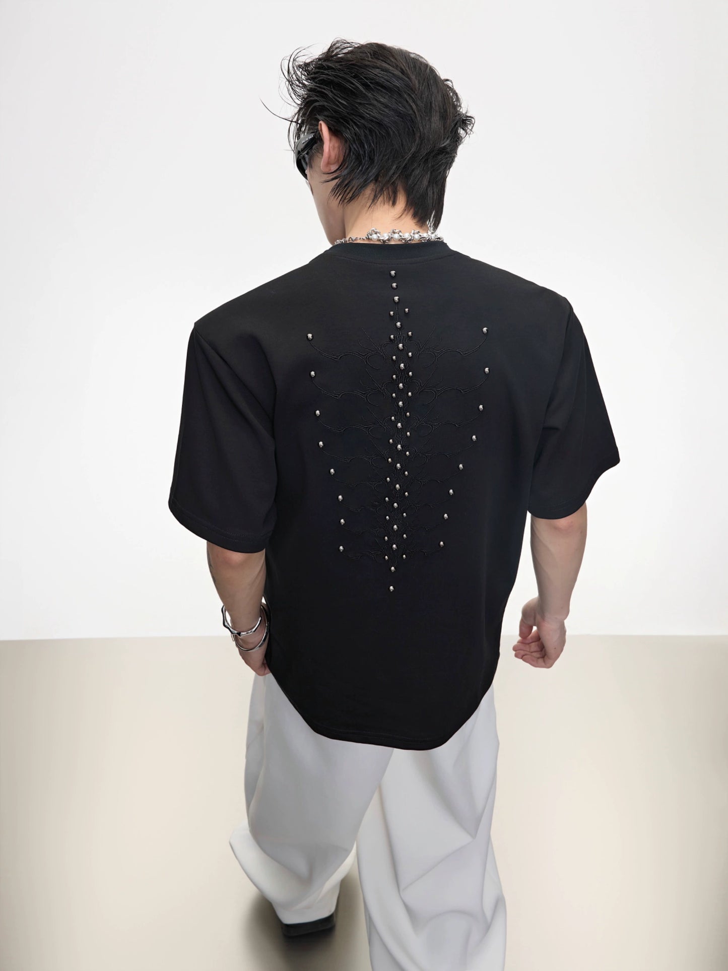 Metal Stud Spine Design Slim Short Sleeve T-Shirt WN18338