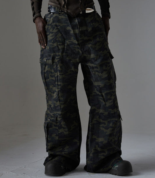 Camouflage Cargo Pocket Wide Leg Denim Jeans WN28009