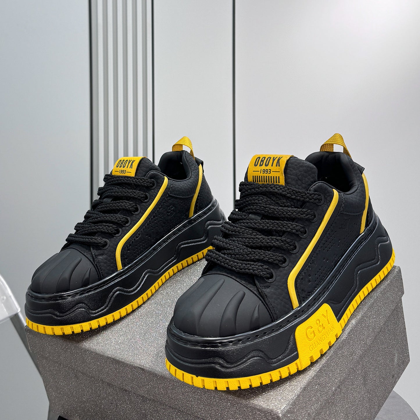 Chunky Platform Shell Toe Lace-Up Sneakers WN24839