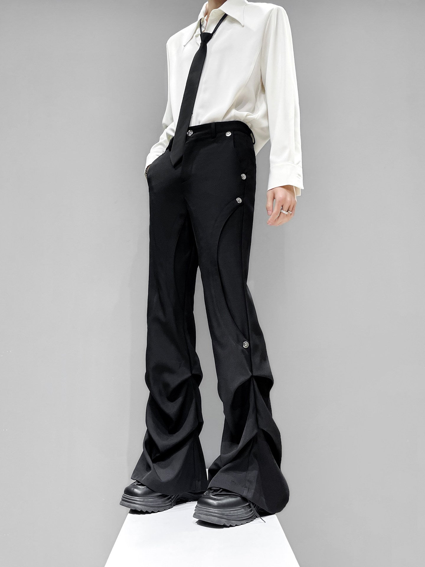 Button Detail Flare Trousers WN23890