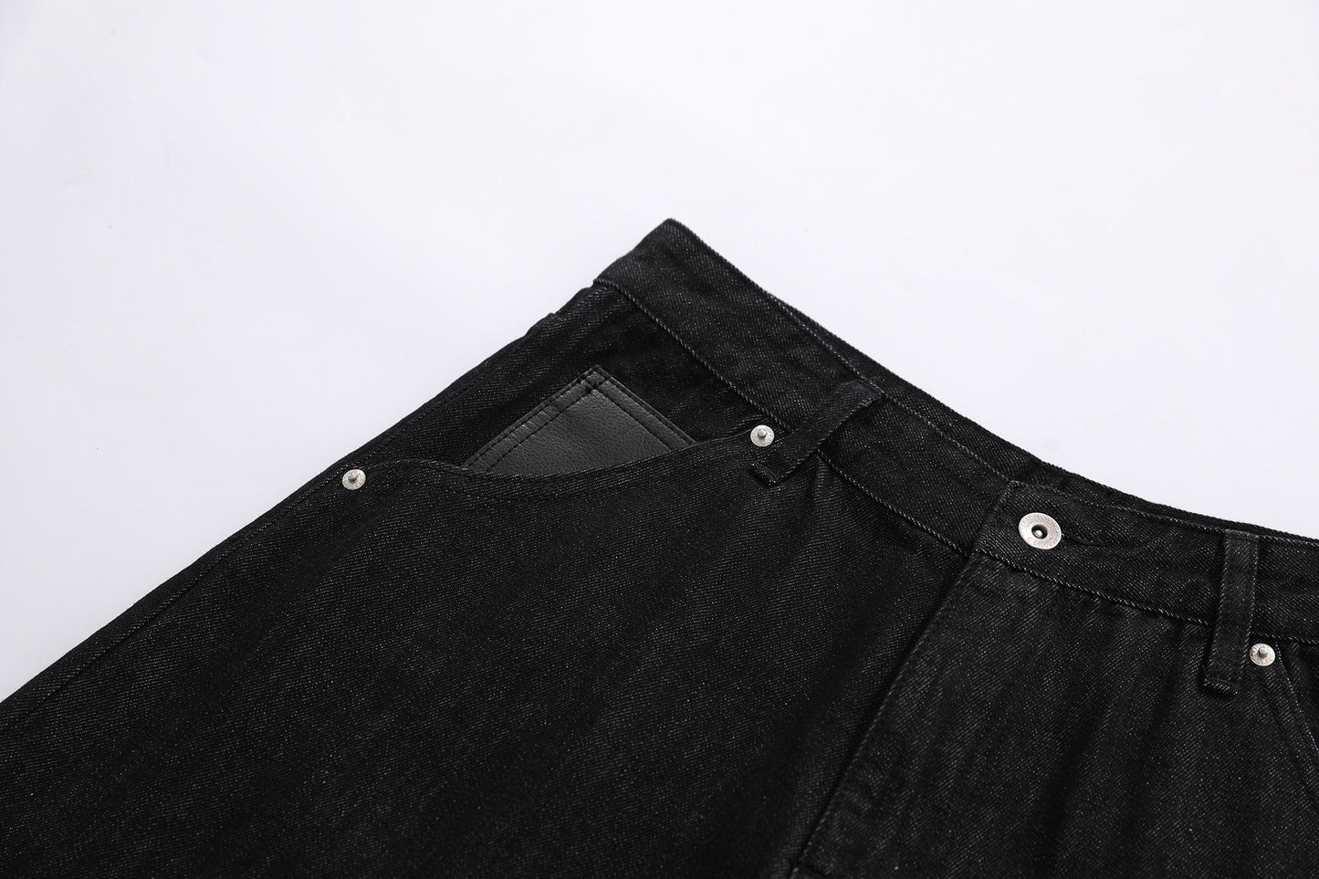 Raw Wash Wide Leg Denim Half Pants WN25701