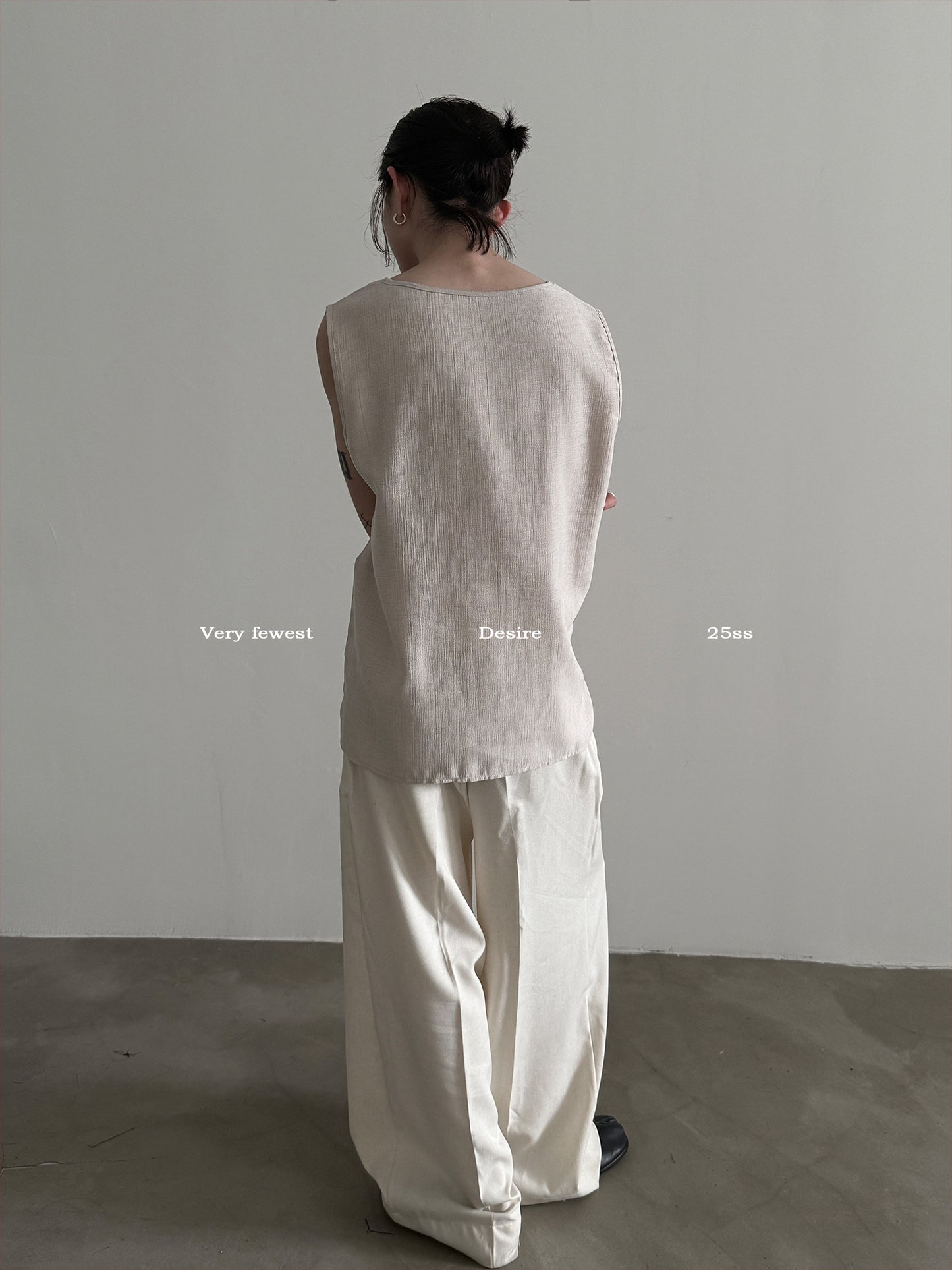 Draping Oversize Sleeveless T-Shirt WN15290