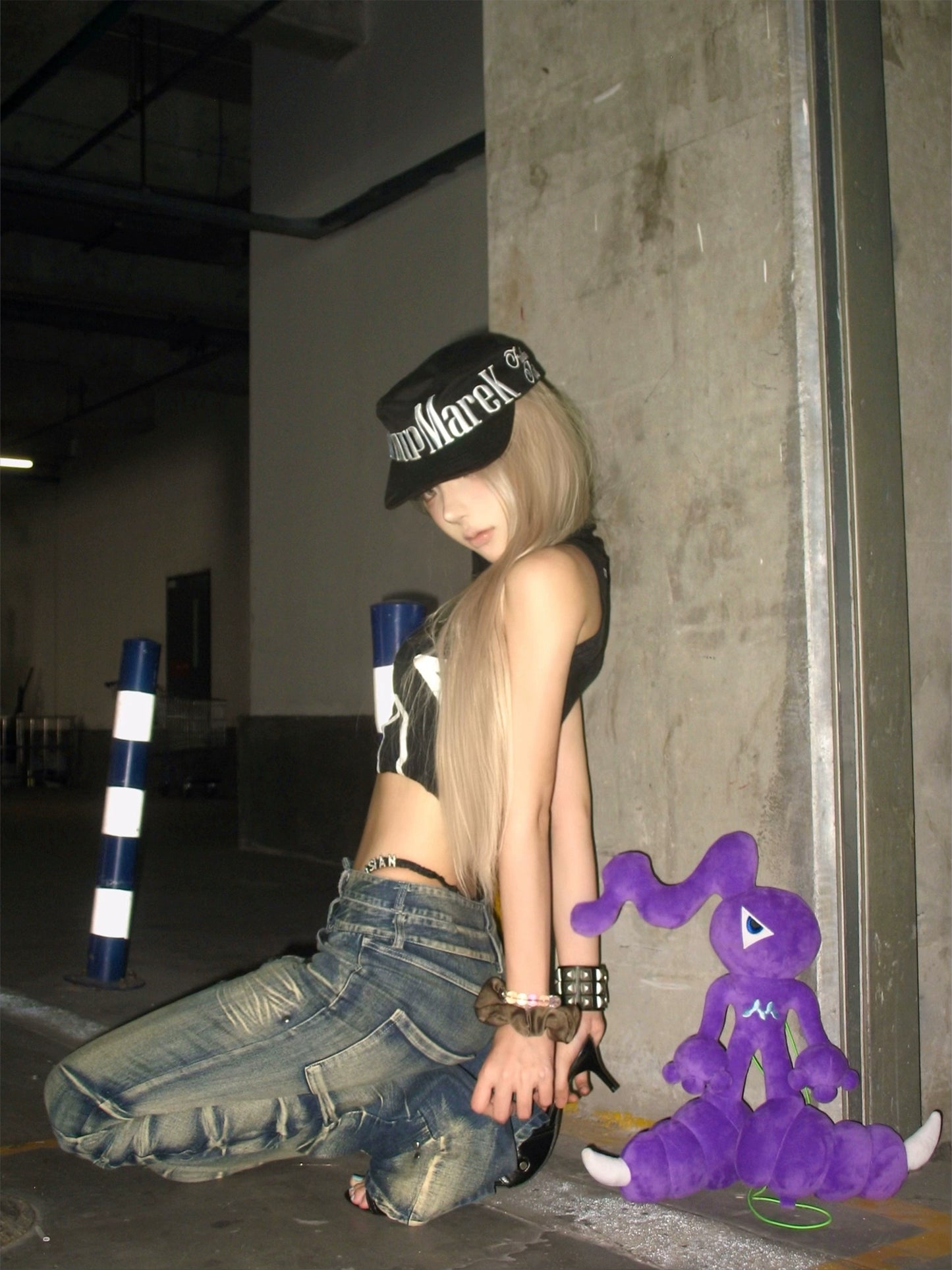 Washed Whisker Straight Denim Jeans WN20891