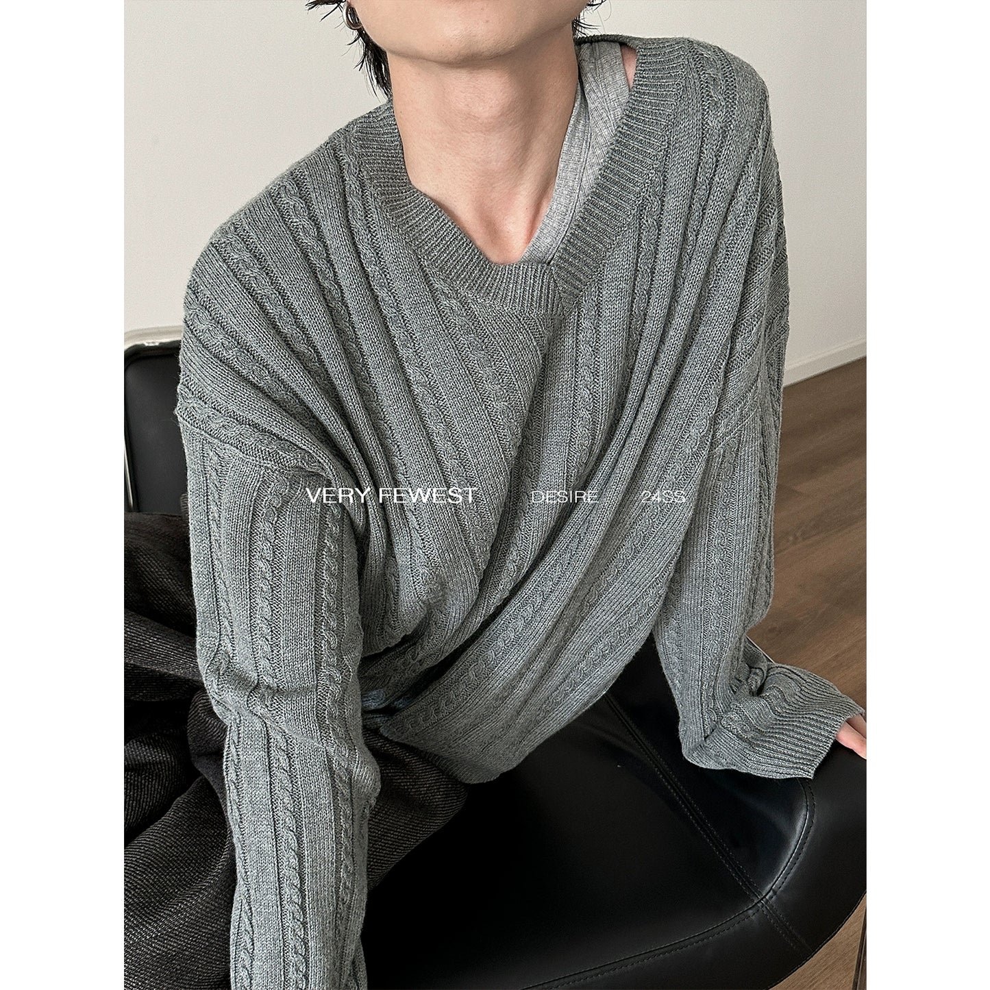 V-neck Pullover Knit Sweater WN8957