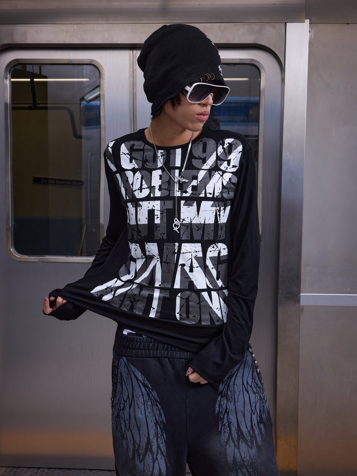 Typography Graphic Print Long Sleeve T-Shirt WN27197