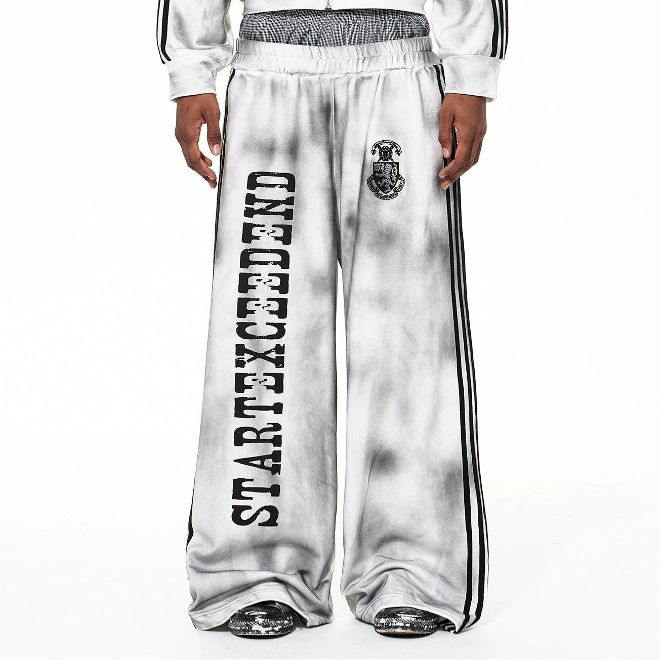 Damage Paint Stripe High-Neck Jacket & Paint Stripe Sporty Pants Setup WN22652