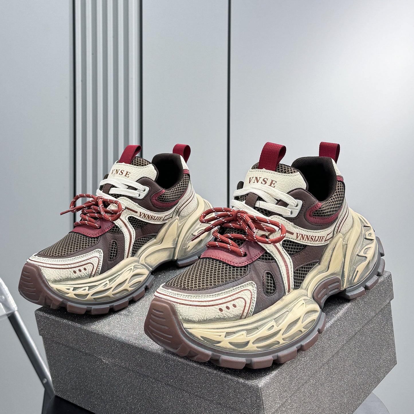 Chunky Platform Breathable Sneakers WN24780